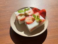 《 2月16日は寒天の日》いちごみるく寒天